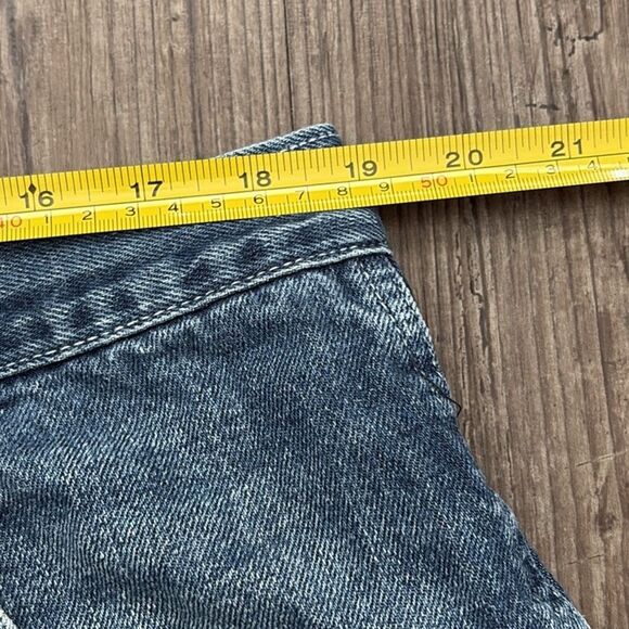 VINTAGE Y2K TUFF EMBROIDERED RAPPER DENIM CARGO SHORTS MENS 38 - Picture 8 of 9